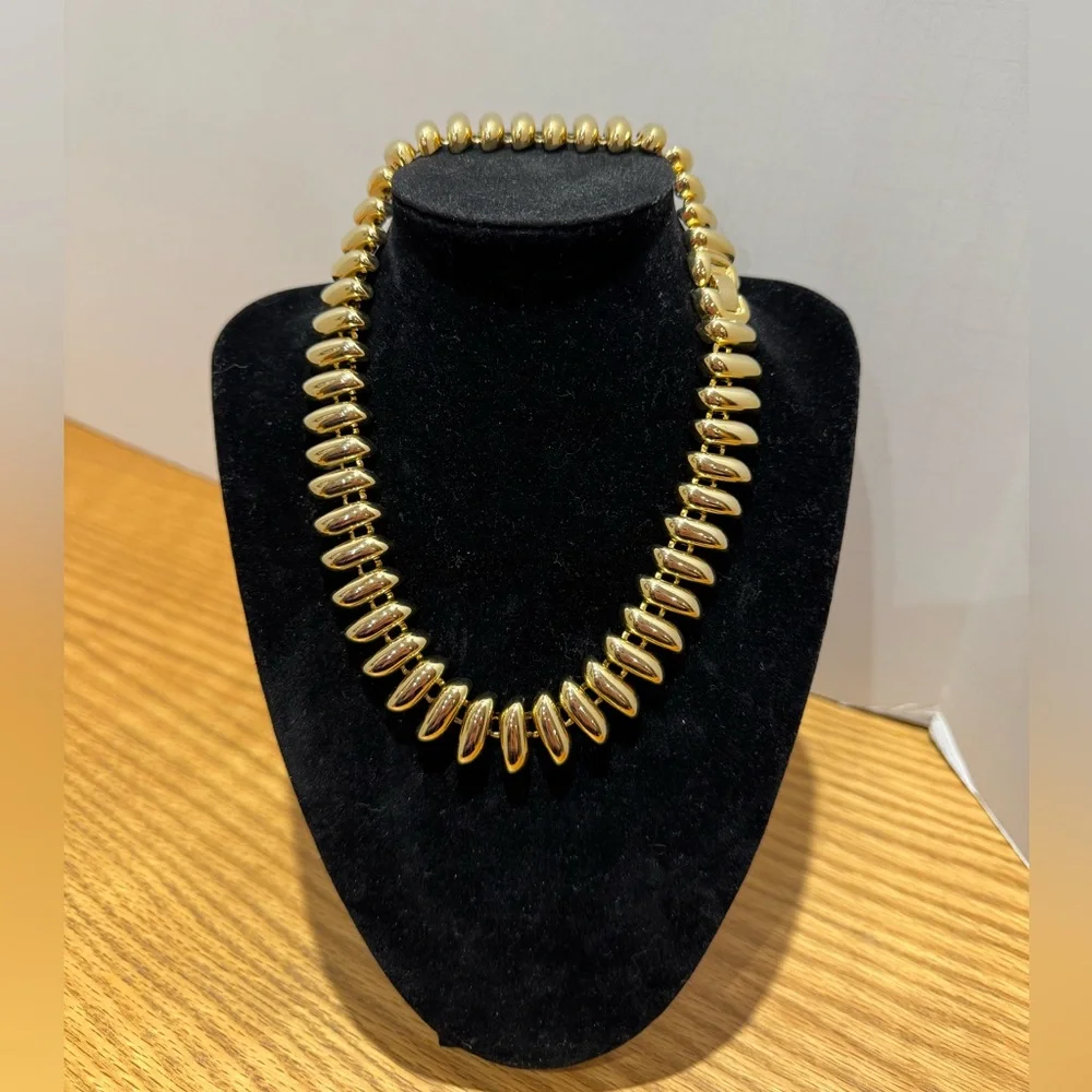 Vintage 1980s gold tone link necklace